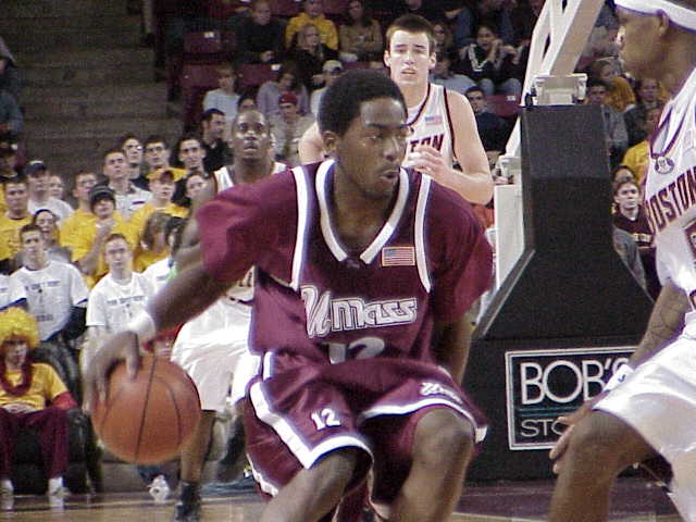 Anderson plays at Boston College, 12/8/01, UMassHoops.com photo